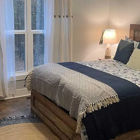 Cozy Counce Cabin With Fire Pit - Near Golfing!